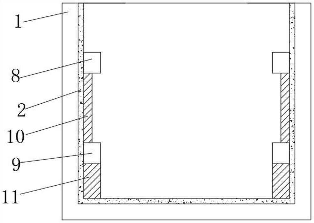 Aluminum-wood composite window with good impact resistance