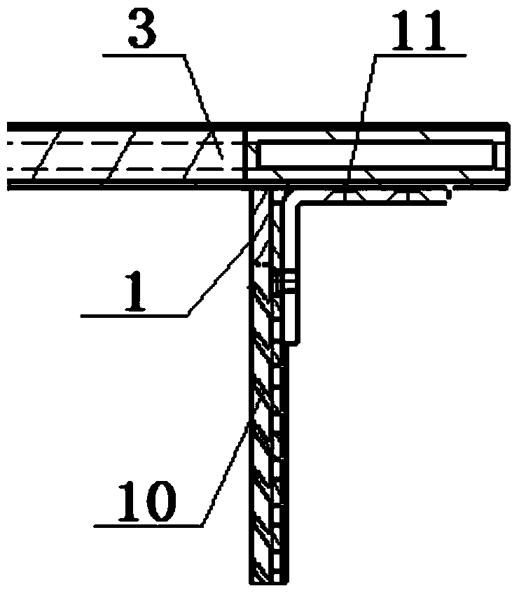 Roof structure of luggage platform of railway passenger car