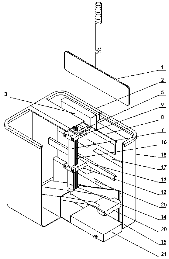 Pedal-type flat mop cleaning bucket