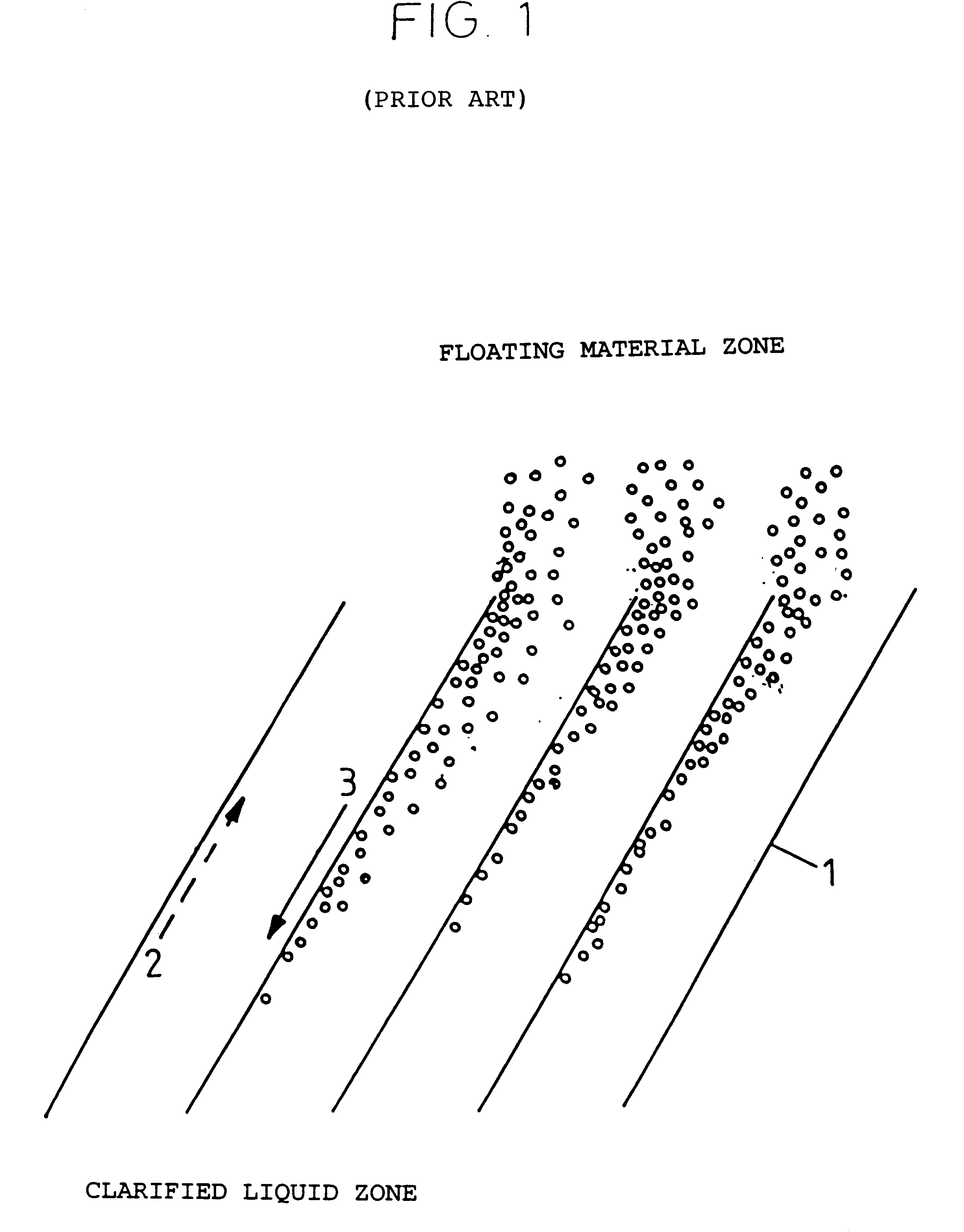 Device for clarifying a charged liquid by flotation