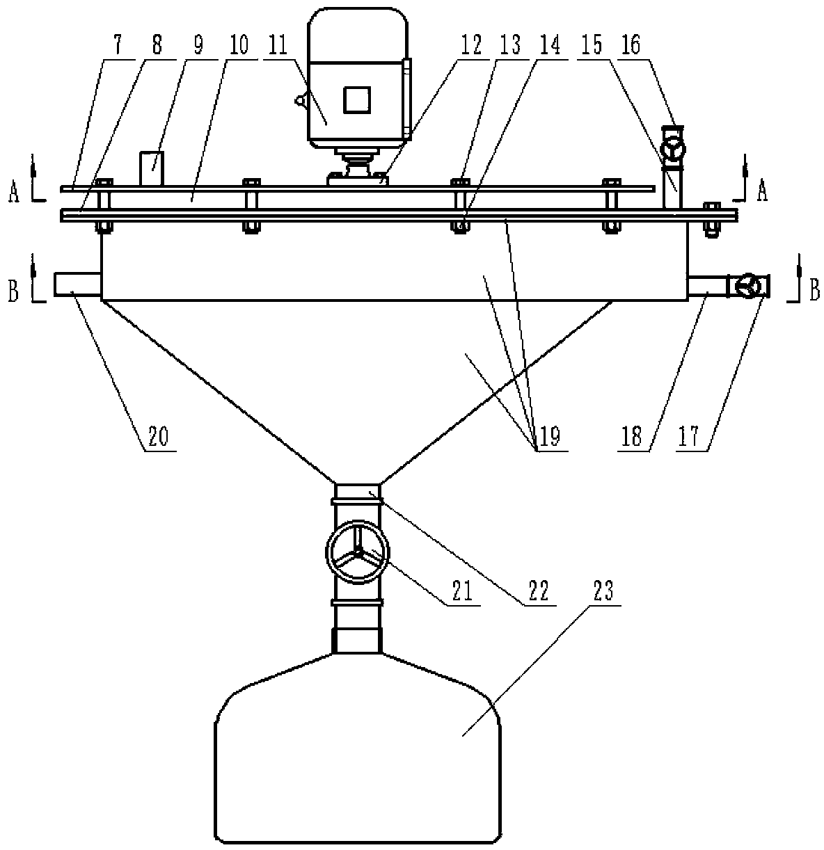 Heat exchange separator capable of preparing ice crystals and salt crystals simultaneously by utilizing seawater