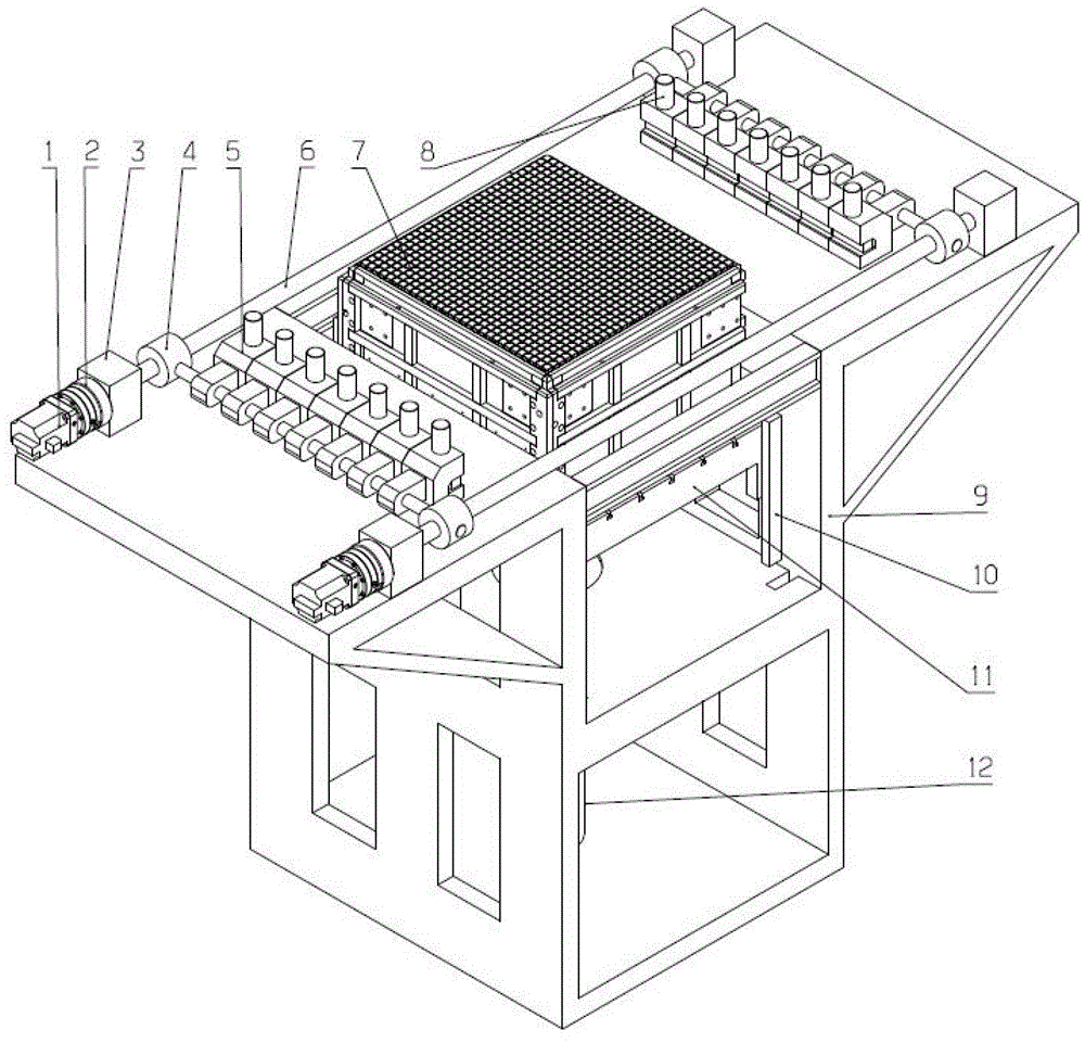 Flexible expansion shaping device for curved parts