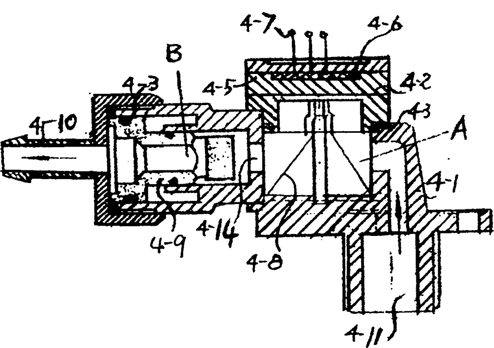 External rapid-heating type electric water heater provided with water flow sensor with pressure reduction function and non-metallic blow-molded water tank