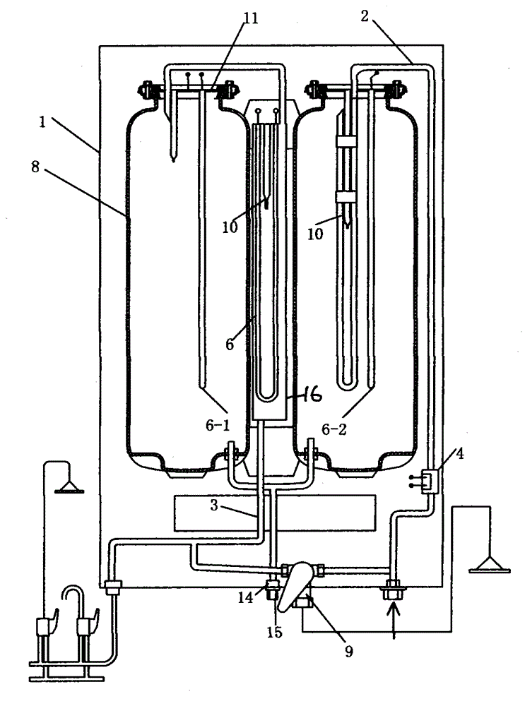 External rapid-heating type electric water heater provided with water flow sensor with pressure reduction function and non-metallic blow-molded water tank