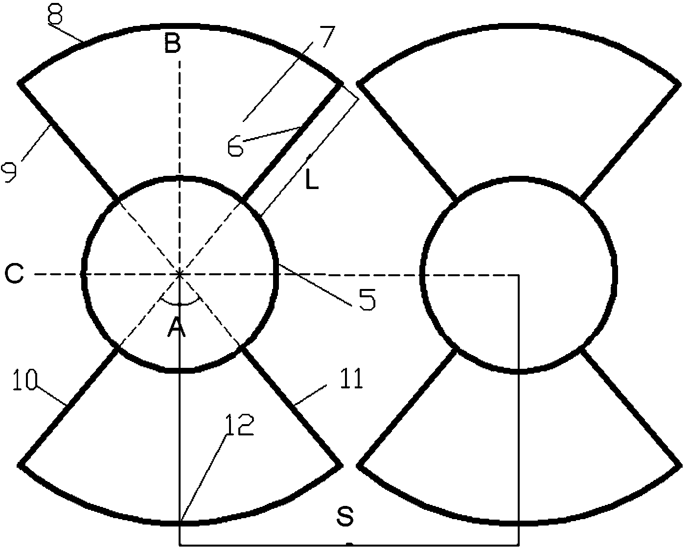 Arc-shaped closed-structure heat exchanger for descaling with sound waves