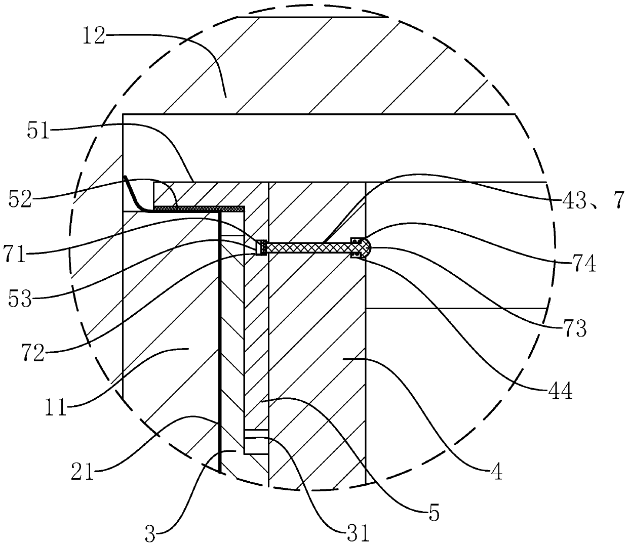 A universal feed port connection structure and disassembly method