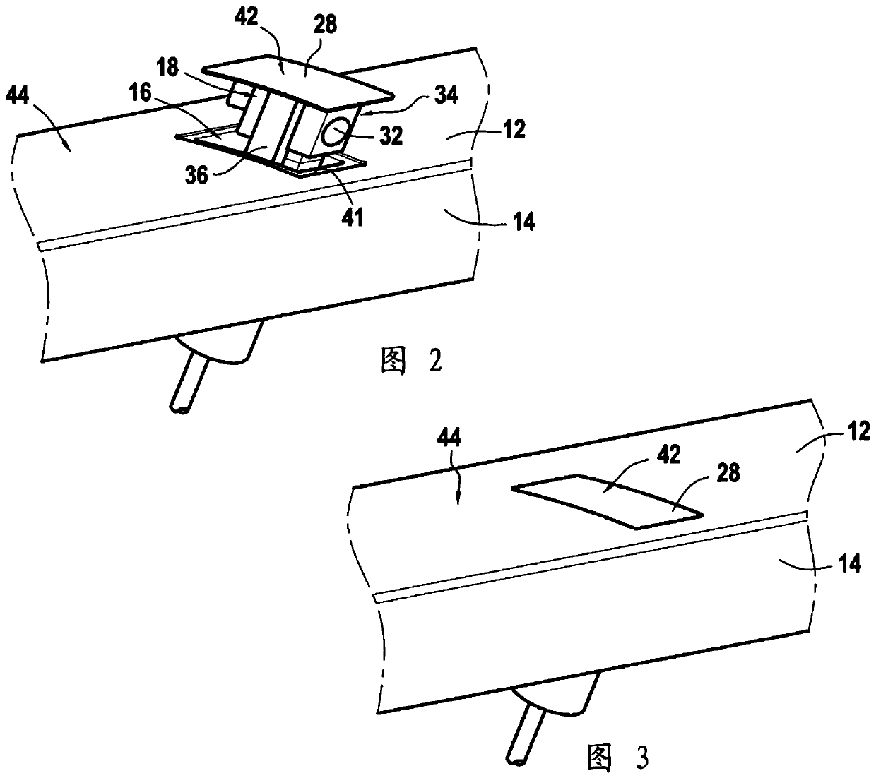 Device for cleaning a driver assistance camera of a motor vehicle