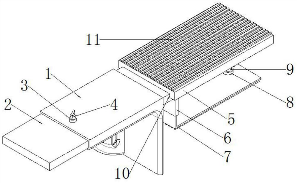 A kind of agricultural machinery belt soil removal device with adjustable scraper length