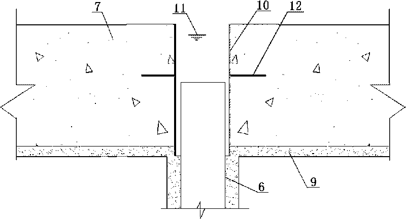 Rapid low-cost water level lowering well sealing device and construction method thereof