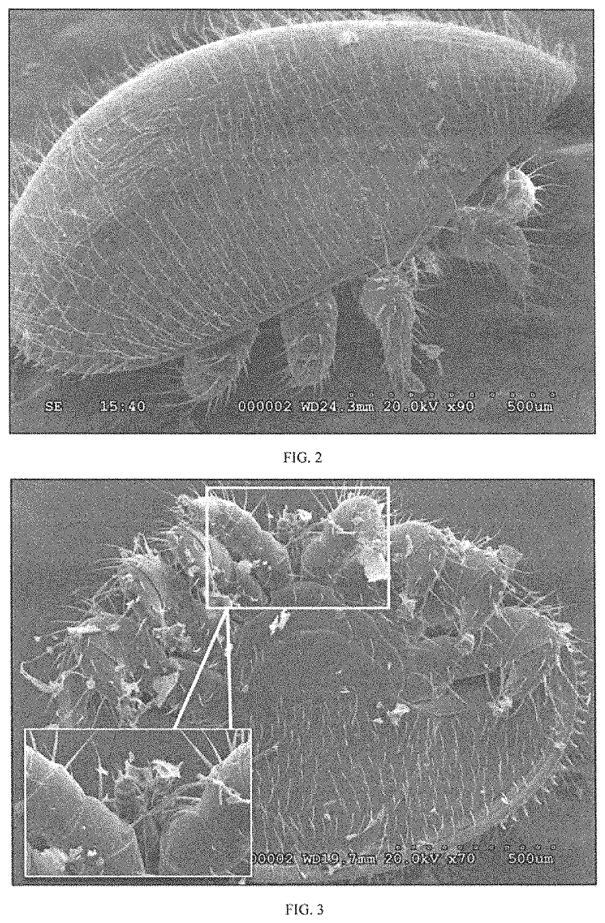 Miticidal beehive entranceway