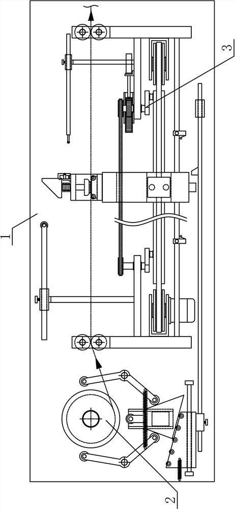 Aluminum roll unwinding and conveying device