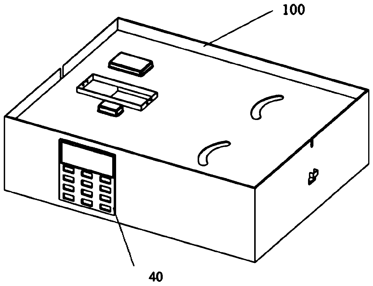 Wheel disc traction type optical fiber tapering machine and method