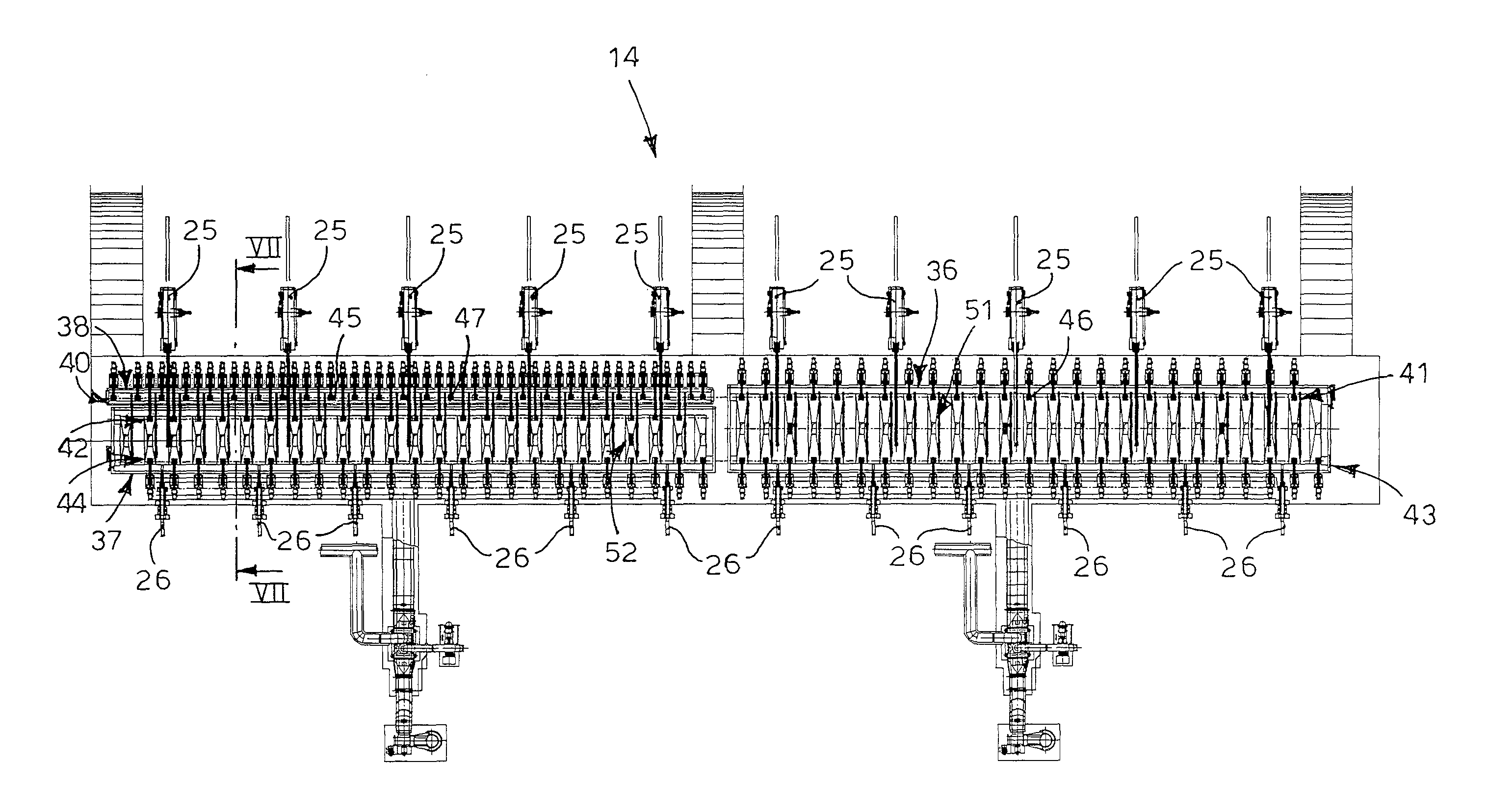 Temperature maintenance and/or possible heating apparatus for long metal products and relative method