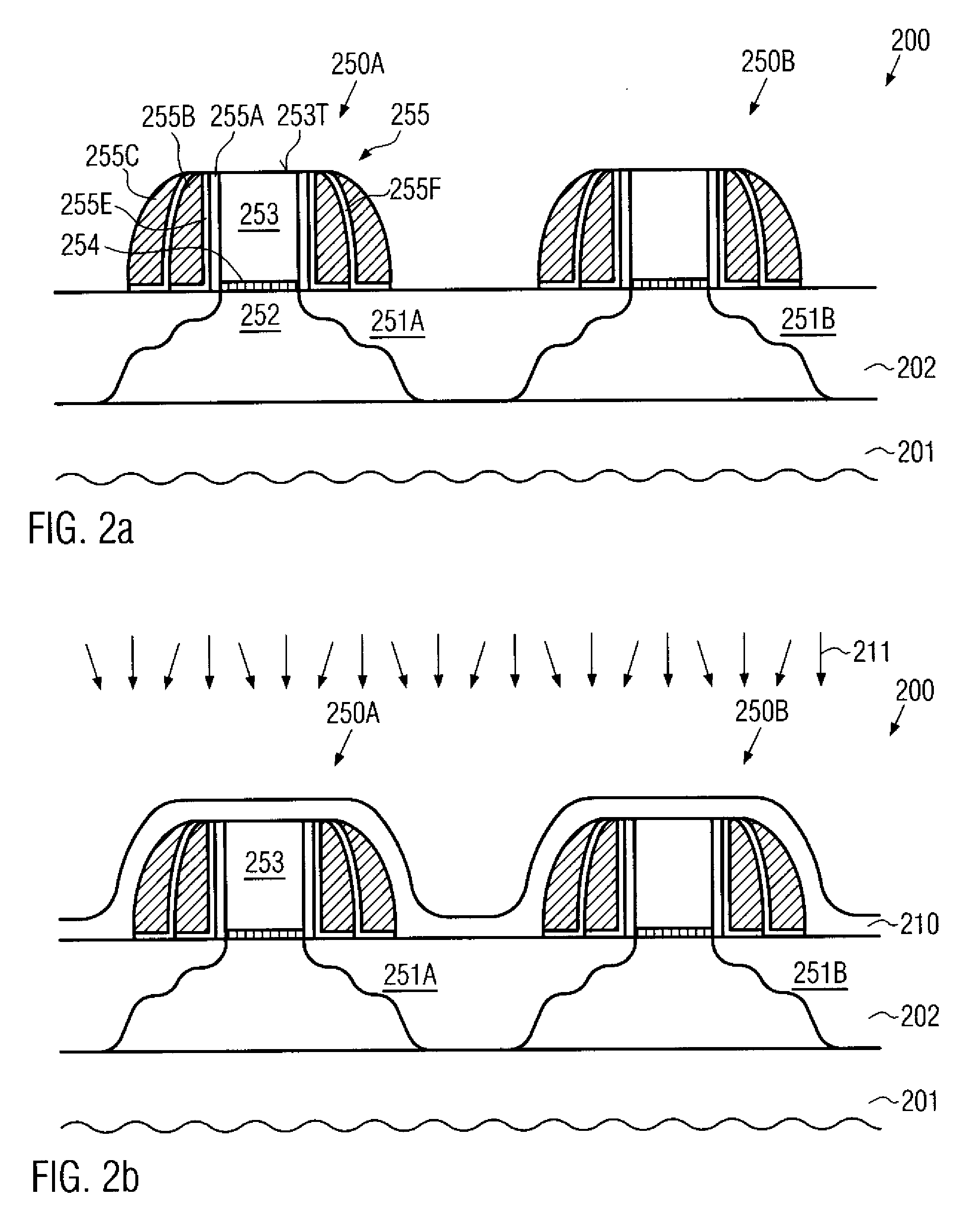 Transistor having reduced gate resistance and enhanced stress transfer efficiency and method of forming the same