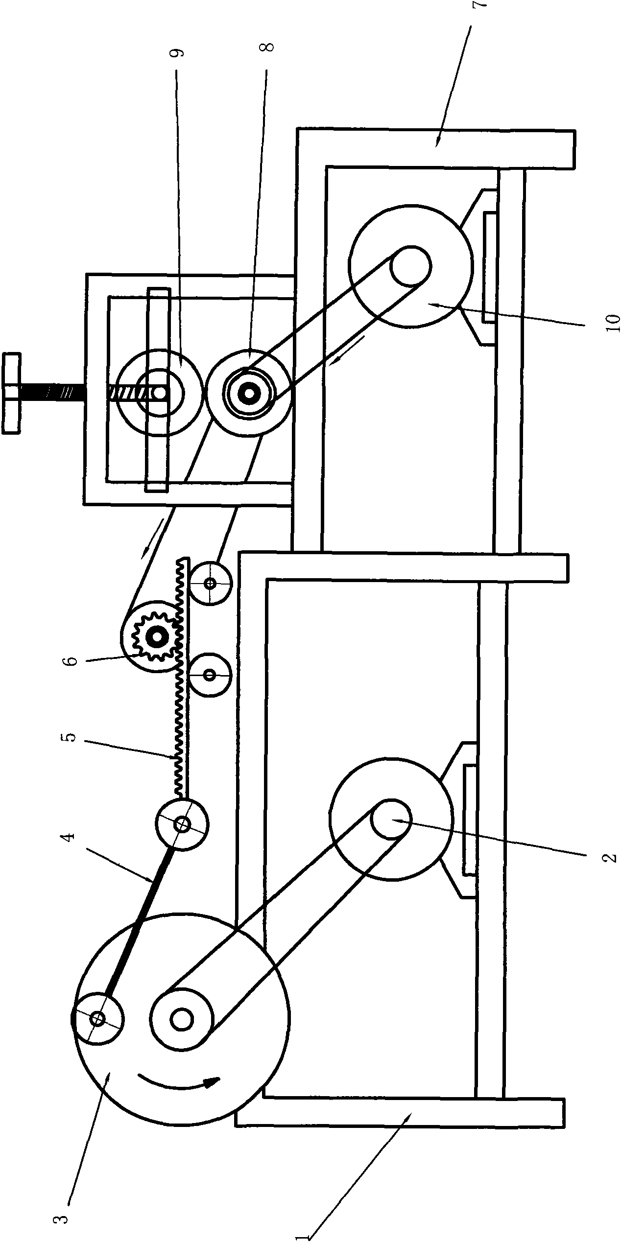 Plastic artificial grass and preparation method and preparation device thereof