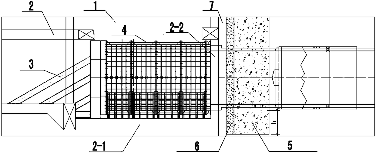 Shield machine reaching receiving method under working condition of short reinforced area in water-rich soft soil stratum