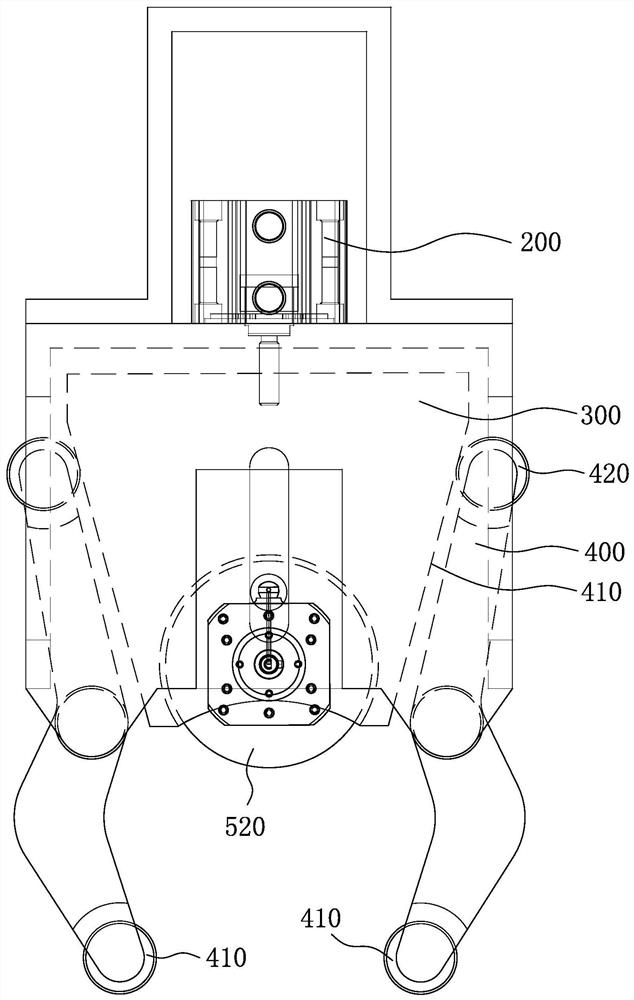 An automatic grasping and pre-twisting machine for mold adjusting thread nuts