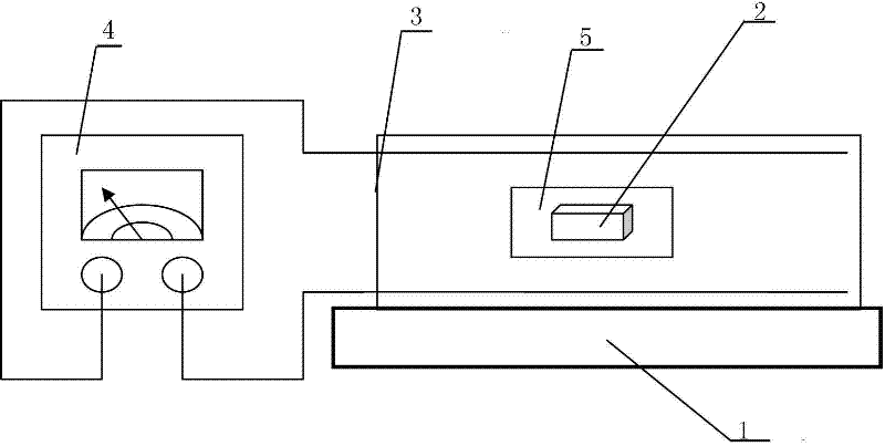 Device and method for measuring vertical component of magnetic induction intensity by optical pump