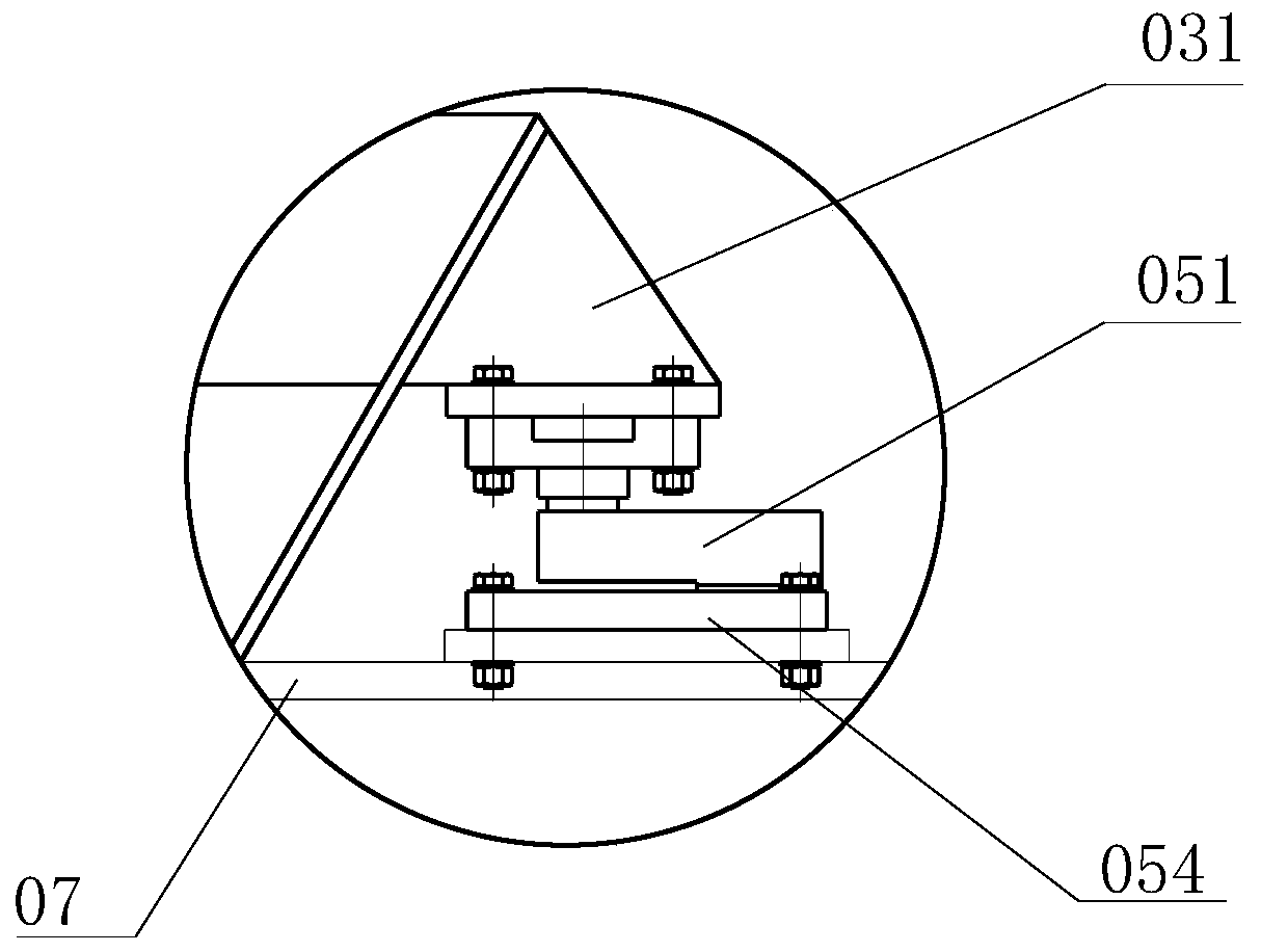 Feeding device and method with automatically-adjusted feeding amount