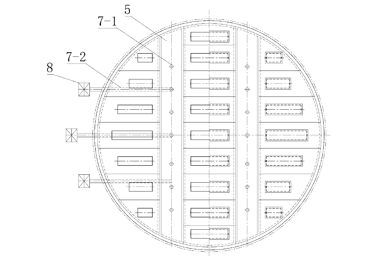 Baffle plate rectification method and apparatus adjusted by liquid phase flow rate