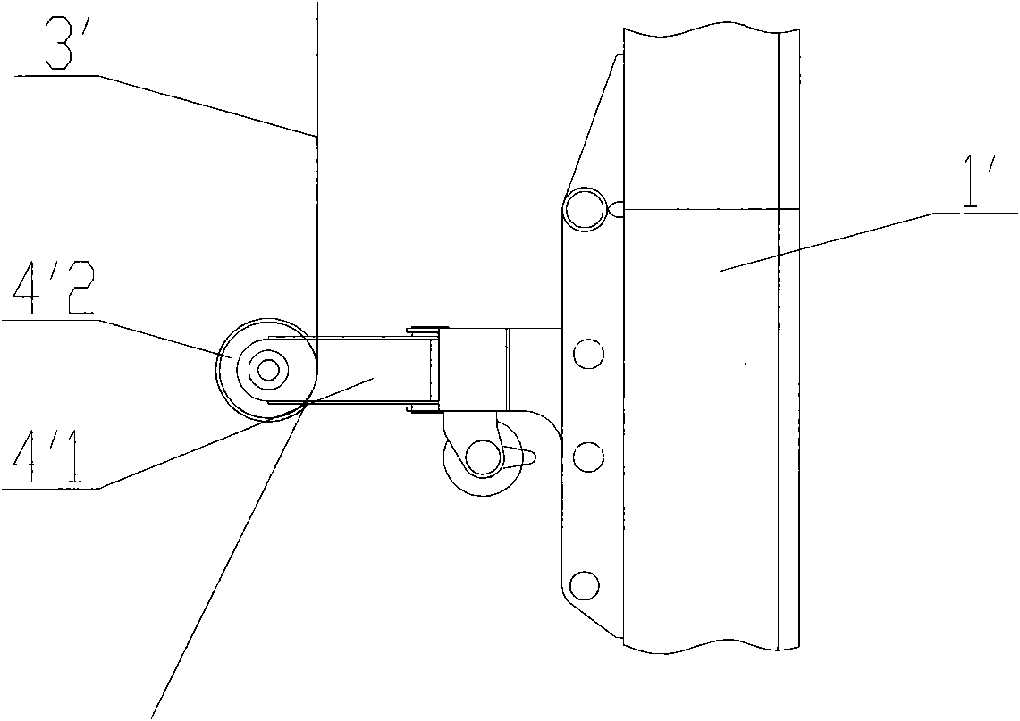 Rotary drilling rig and wire rope guiding device thereof