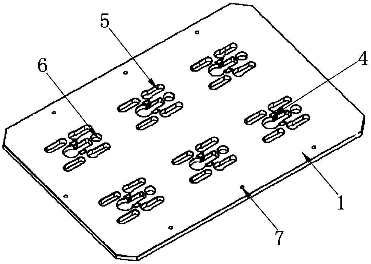 Whole plate part machining device and machining method thereof