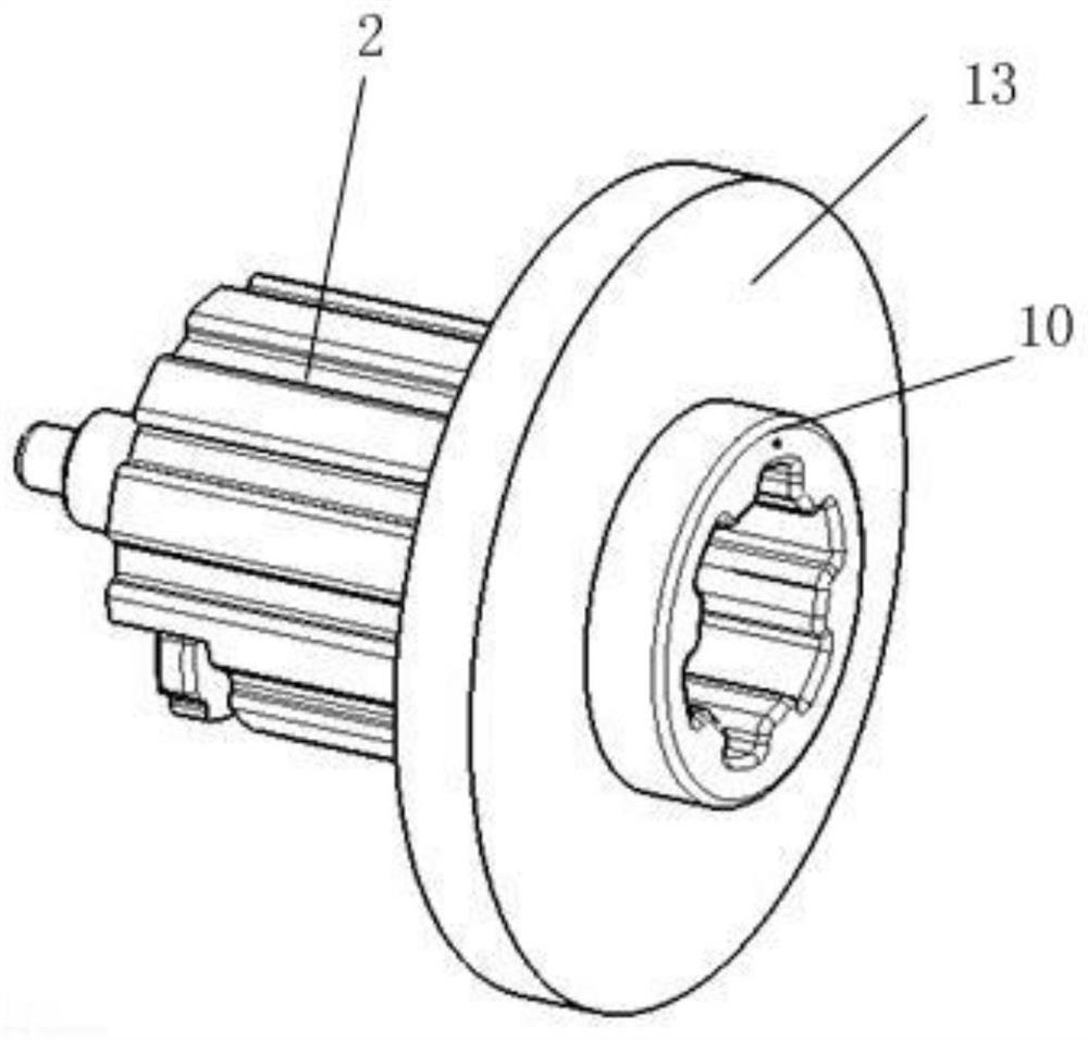 An integrated pre-tightening force-limiting retractor