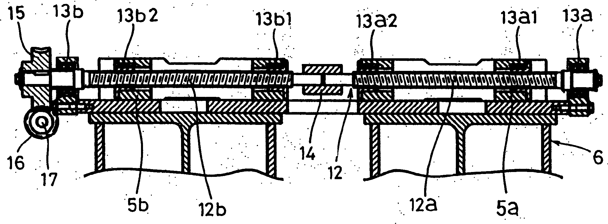 Trick plate spacing changer for double raschel machines