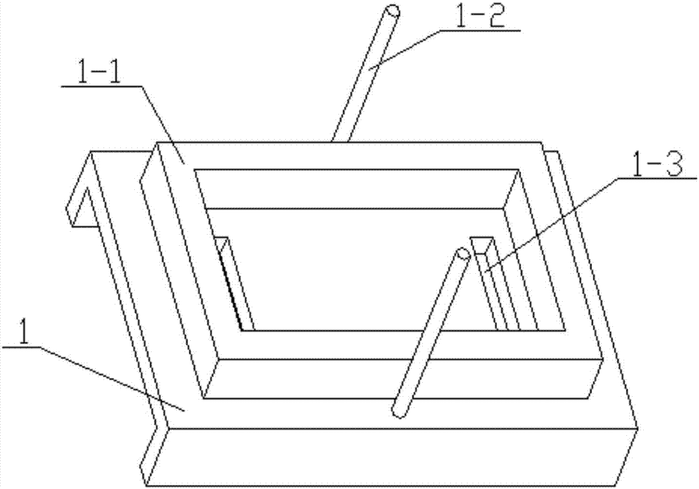 Automobile oil tank forming mold