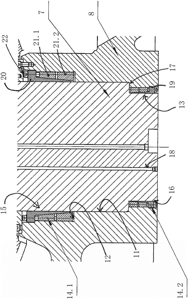 Securing the shaft in a cone crusher