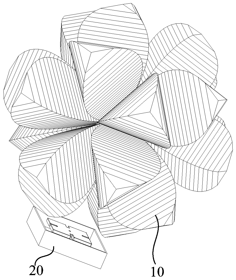 Communication device, lens antenna and spherical lens