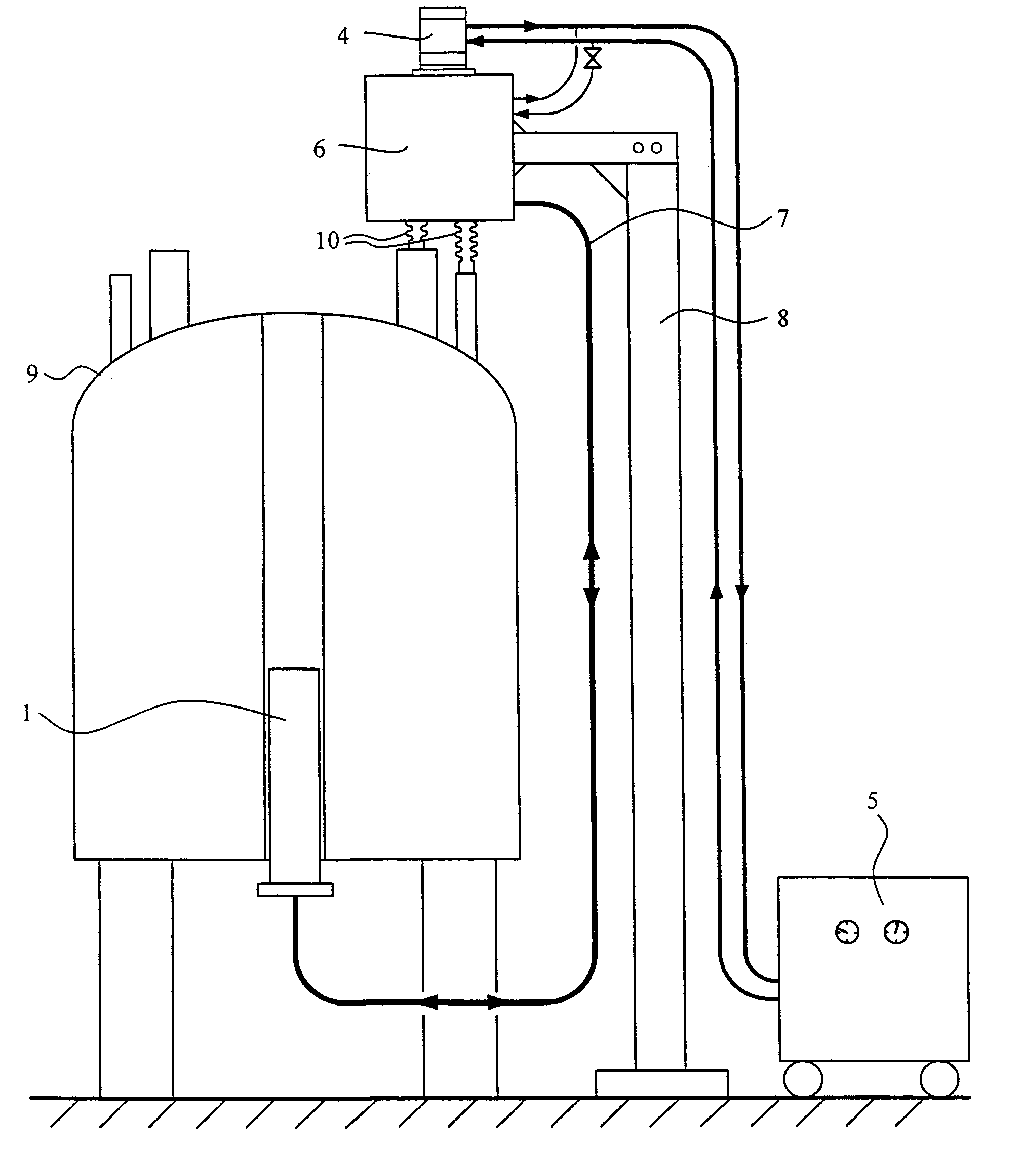 NMR apparatus with commonly cooled probe head and cryogenic container and method for the operation thereof