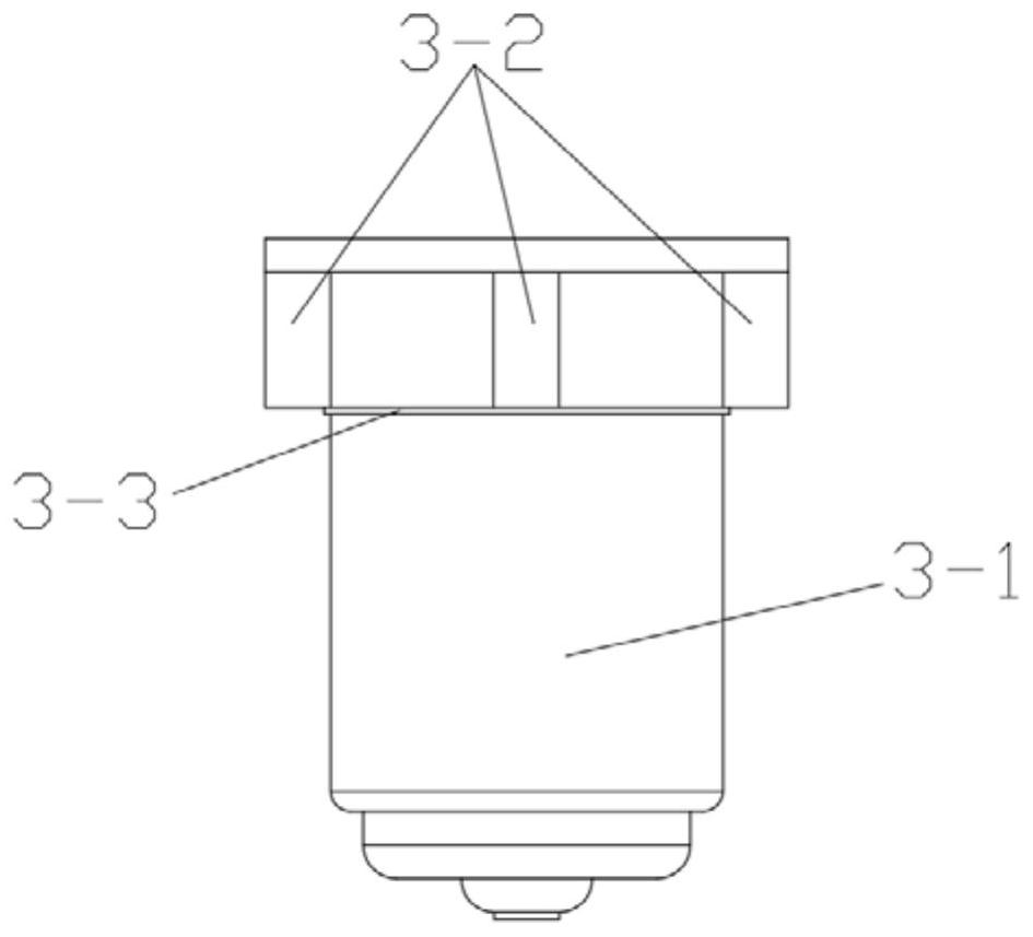 Laser cutting machine laser head protection device capable of automatically focusing