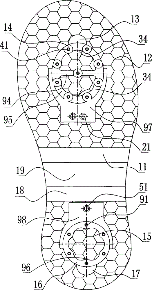 Warm keeping and skipping preventing shoes for internal use and external use