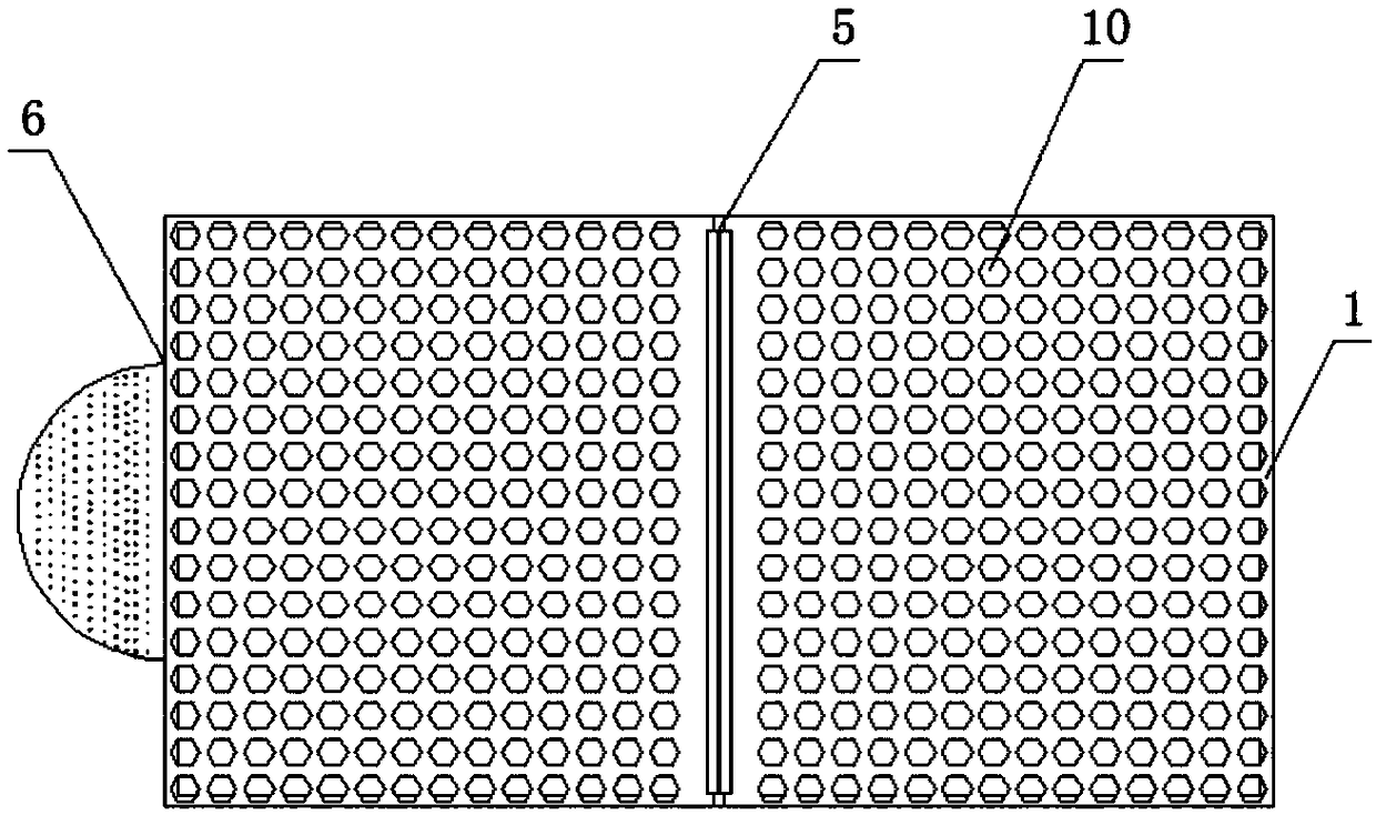 Novel composite cat litter mat