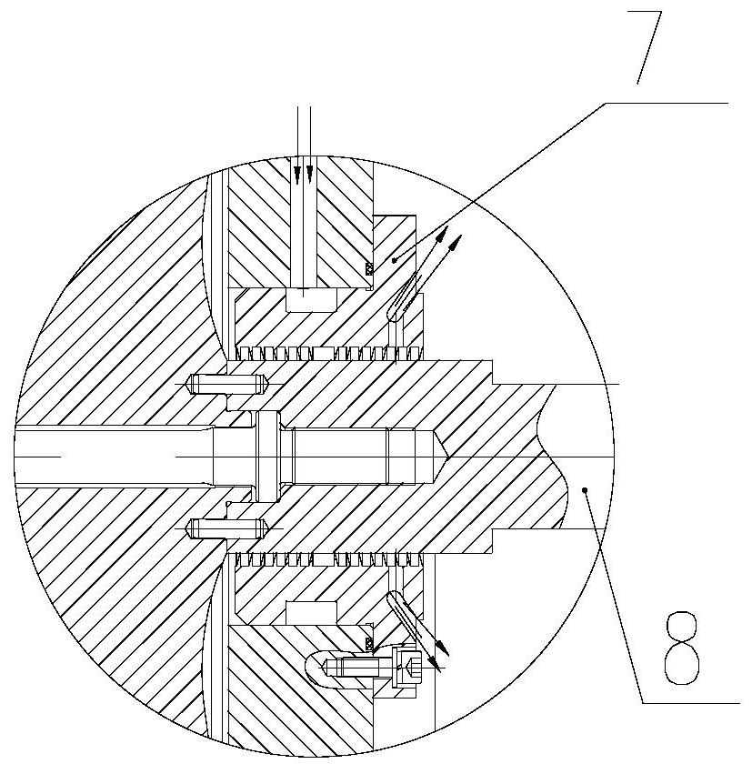 A labyrinth seal structure