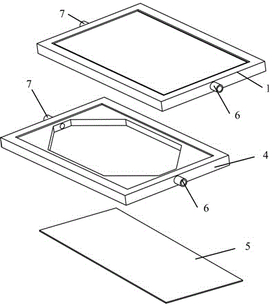 Self-heating staggered-arrangement micro-boss array type alcohol reforming device