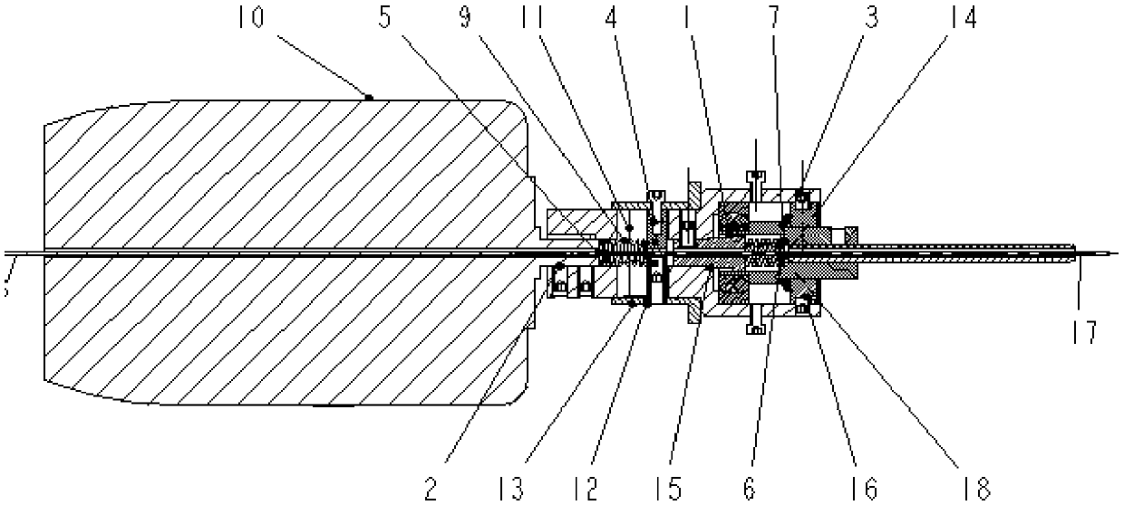 Screw tightening assembly and tightening device