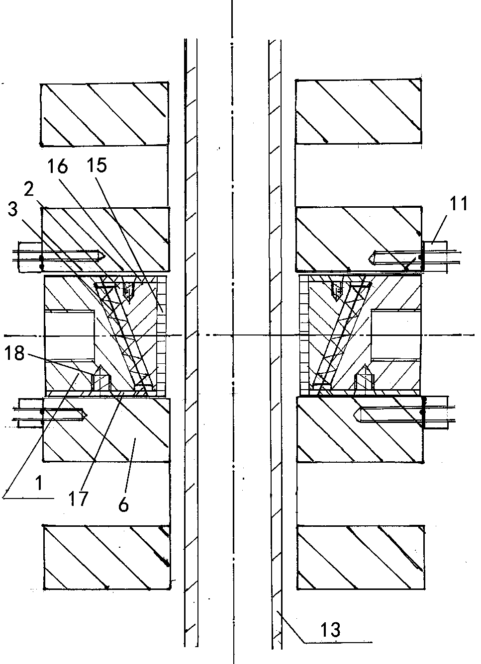 Coiled tubing four-flashboard blowout preventer suspended radial-shrinkage automatic compensation device and method