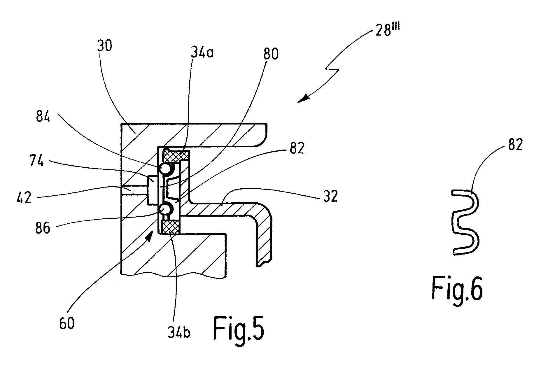 Drivetrain-clutch arrangement and fluid cylinder therefor