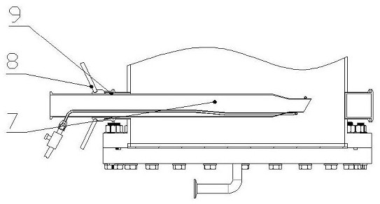 Novel chromatographic column and discharging method