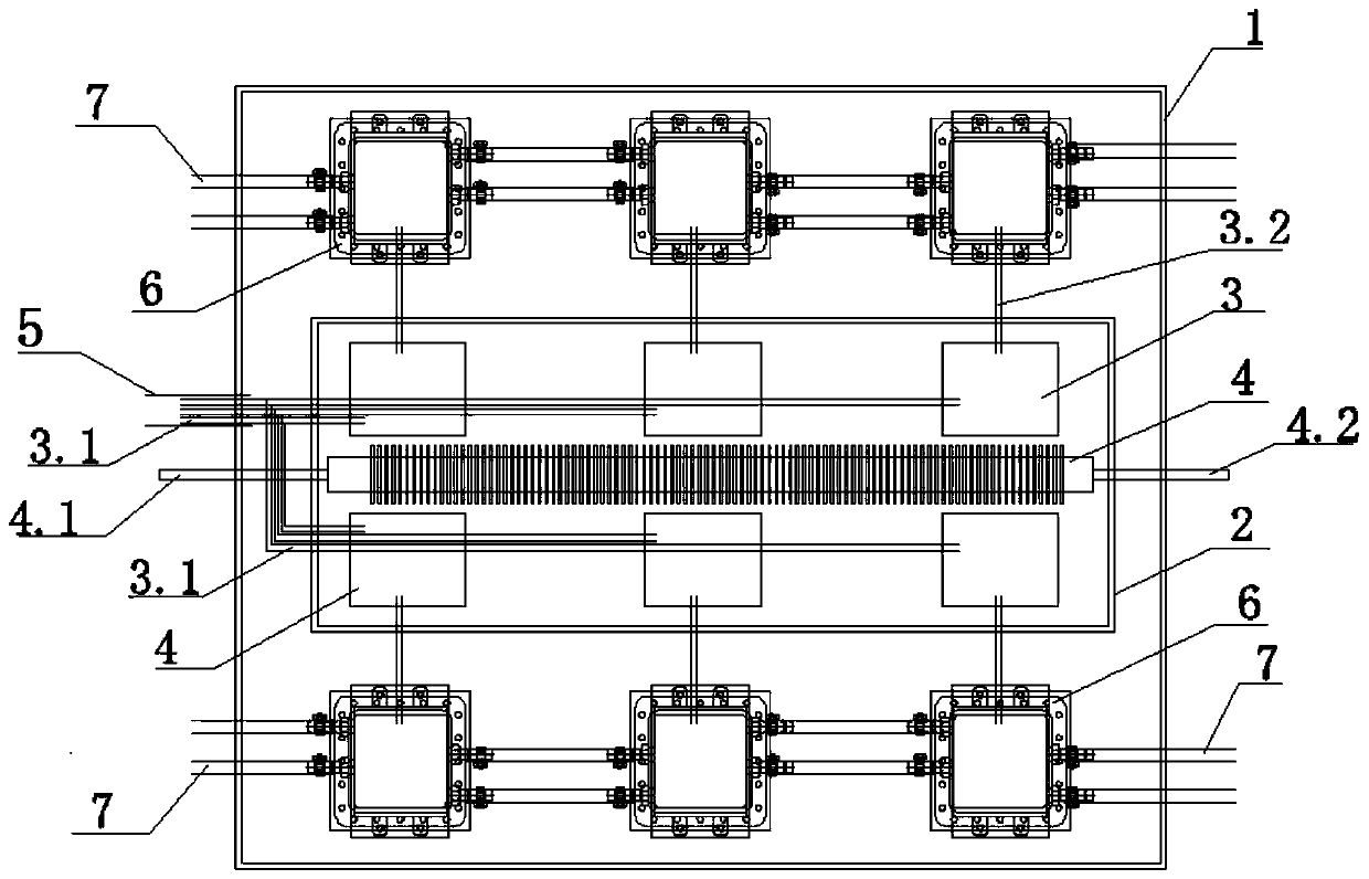 Anti-interference integrated microwave heating element used in vacuum state