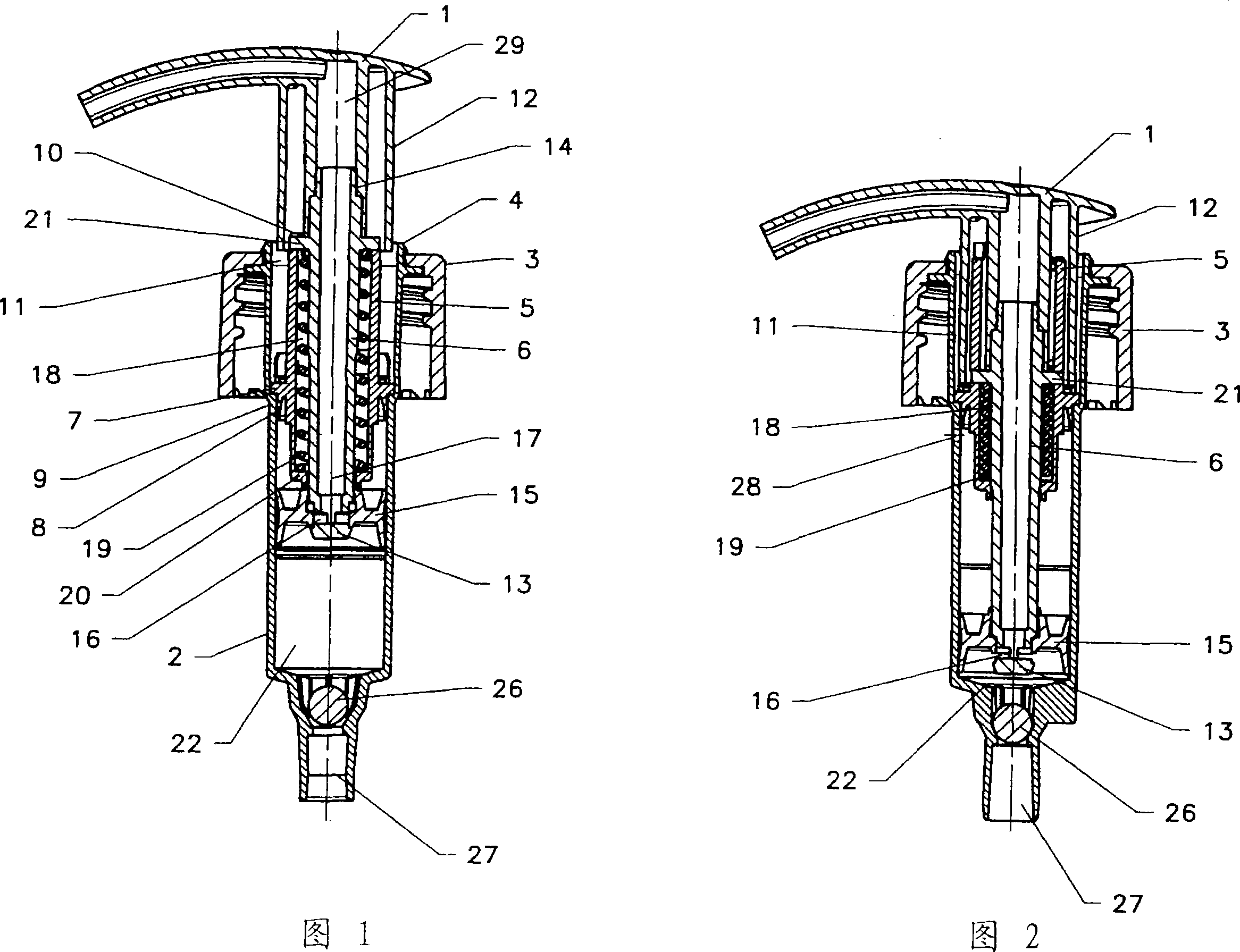 Hand piston pump comprising a blockable distribution head which is used to distribute liquid substances