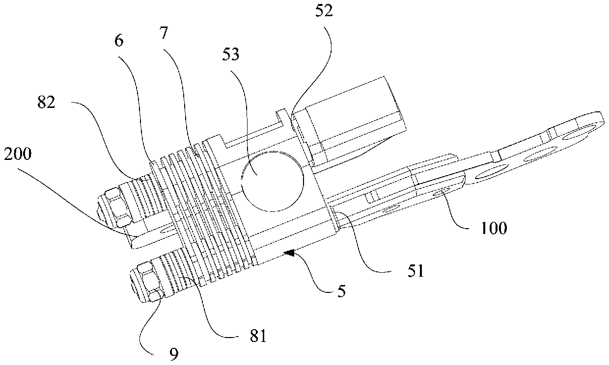 Double-shaft chain and portable electronic equipment