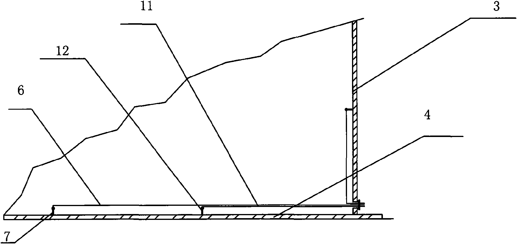 Anticorrosive device of oil storage tank during testing seawater pressure