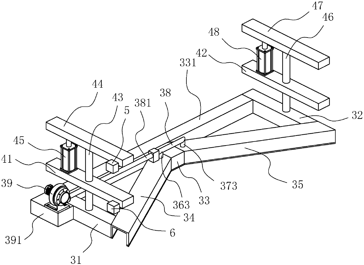 Automatic cloth spreading machine and cloth wrinkle flattening method