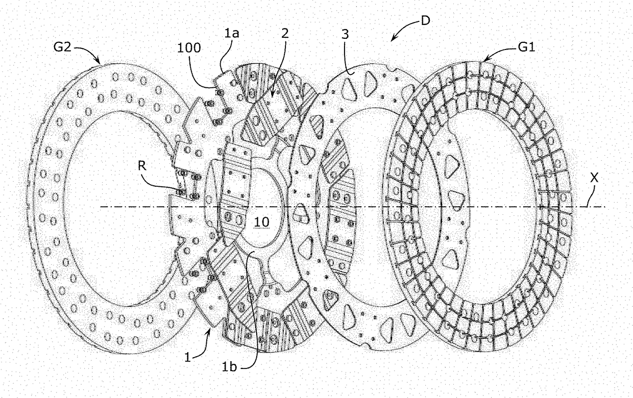 Progressivity device for a clutch friction disk, and friction disk comprising such a device