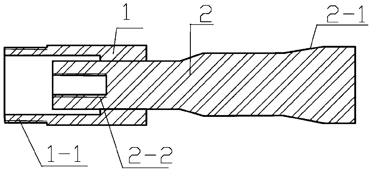 A full-diameter soluble fracturing sliding sleeve with umbrella key laminated sealing seat