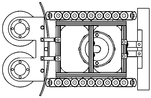 Crawler-type moving device based on vacuum chuck and glass curtain wall cleaning robot