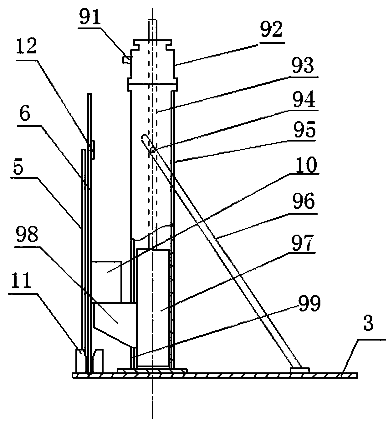 Hydraulic jacking inverted-installing device for reducing tower and hoisting method thereof